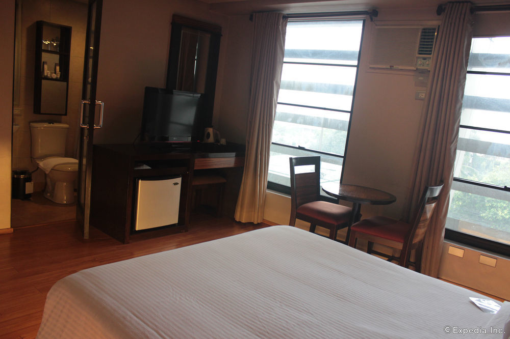 Soleste Suites Cidade Quezon Exterior foto