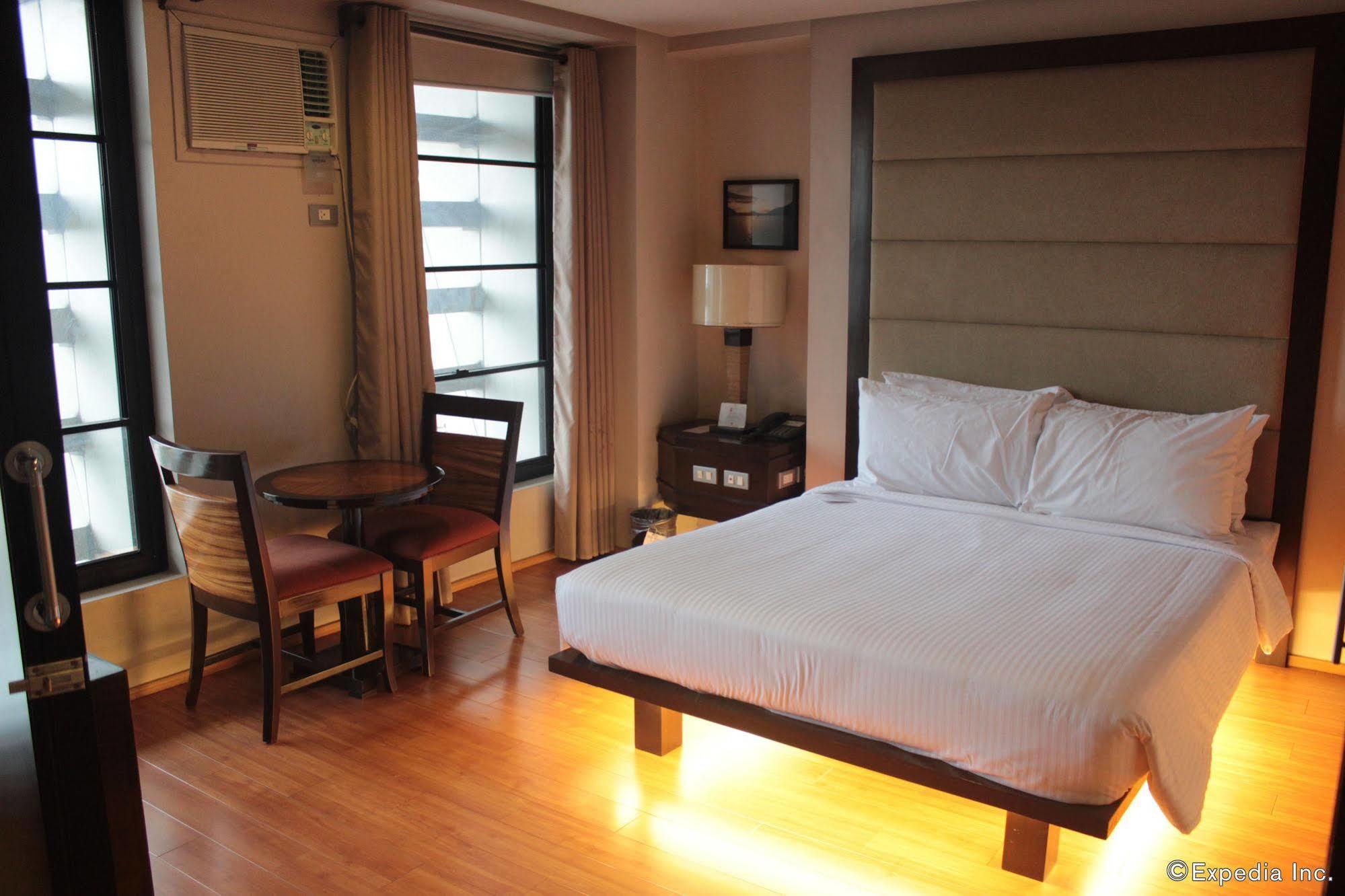 Soleste Suites Cidade Quezon Exterior foto