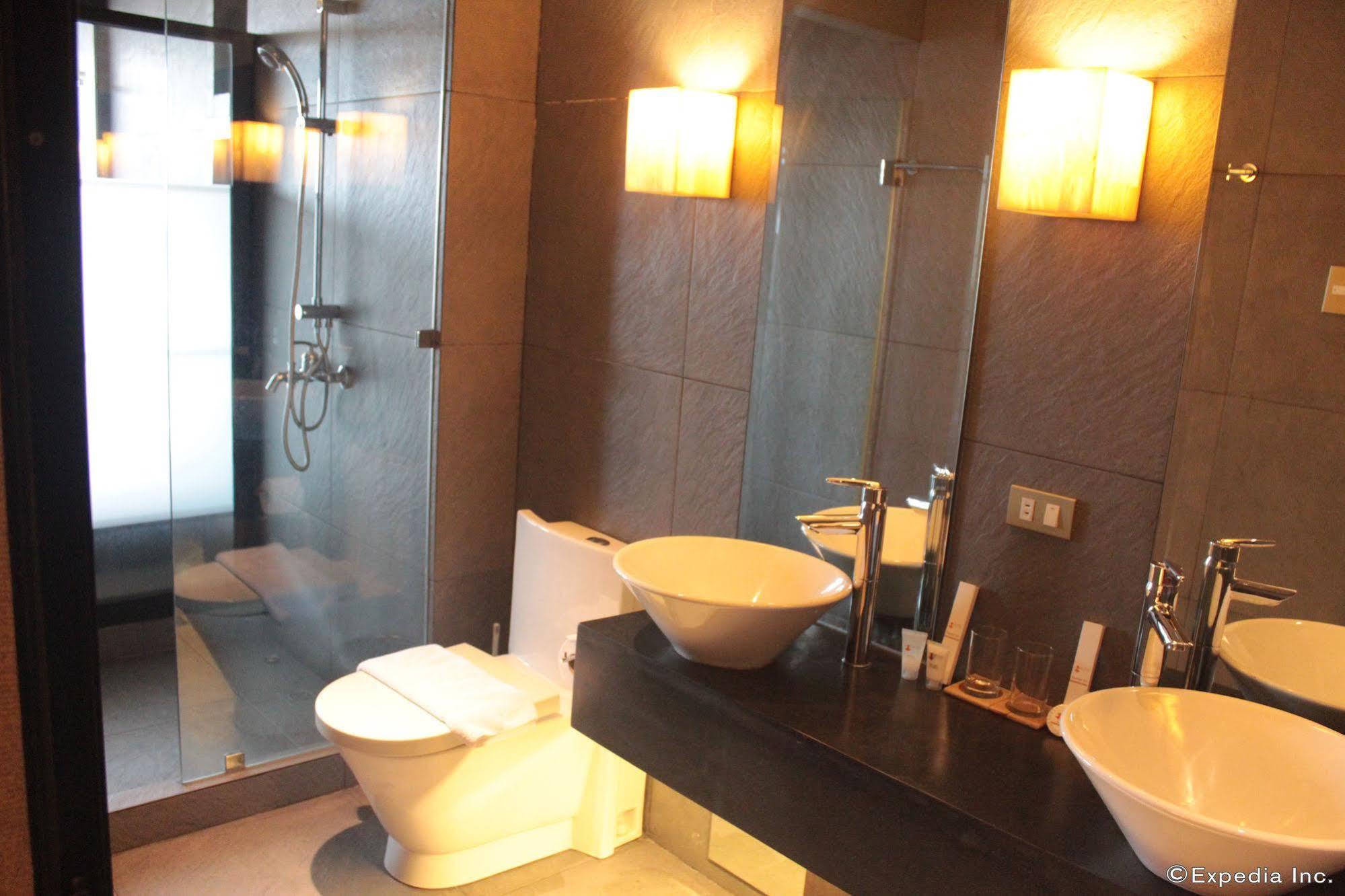 Soleste Suites Cidade Quezon Exterior foto
